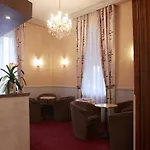 Hotel Mets Et Plaisirs