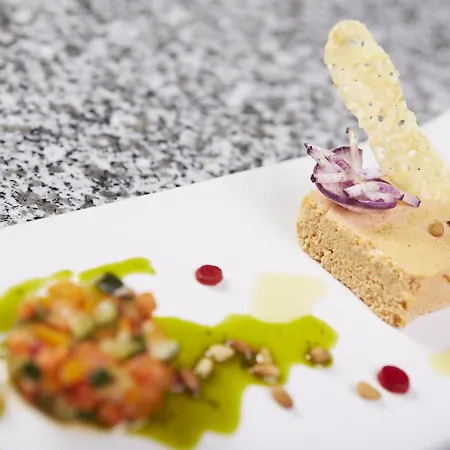 Hotel Mets Et Plaisirs