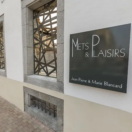 Mets Et Plaisirs 2*