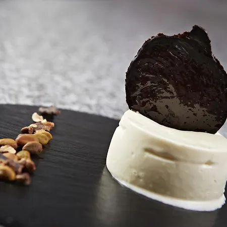 Mets Et Plaisirs מלון 2*