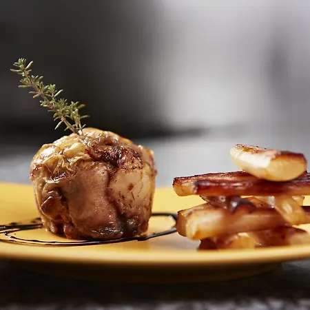 Mets Et Plaisirs מלון 2*