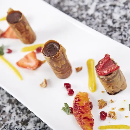 מלון Mets Et Plaisirs 2*