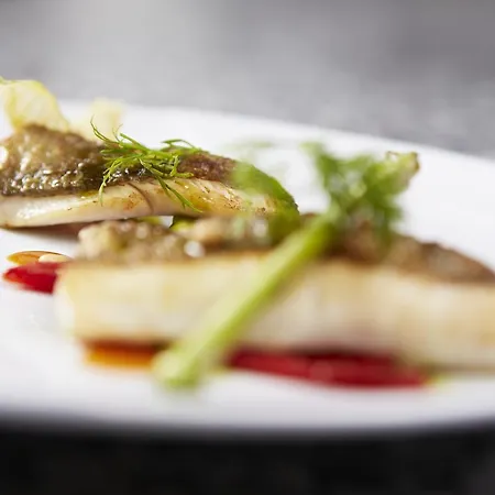 מלון Mets Et Plaisirs 2*