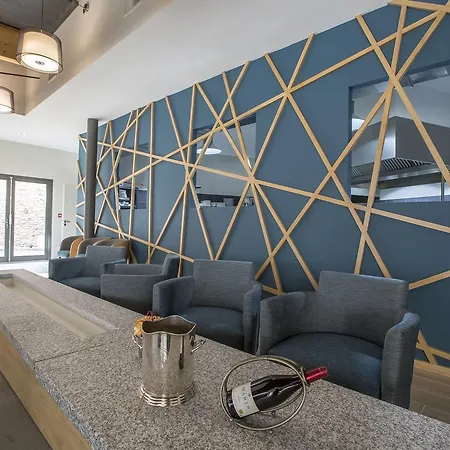 Mets Et Plaisirs מלון 2*