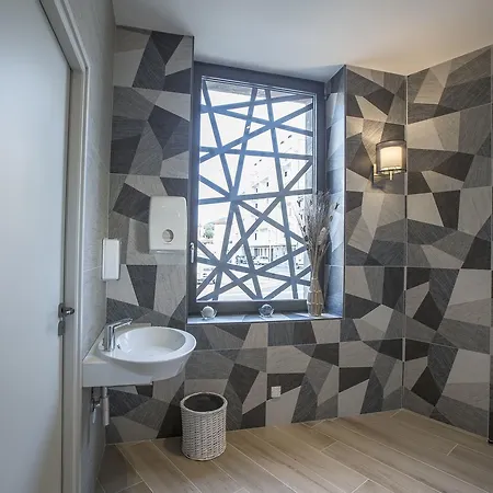 Hotel Mets Et Plaisirs
